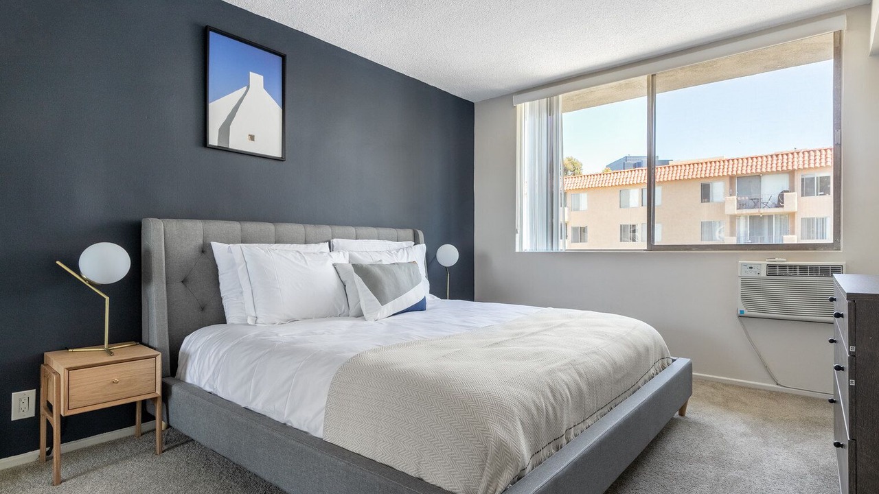 Photo of Bedroom in Sawtelle