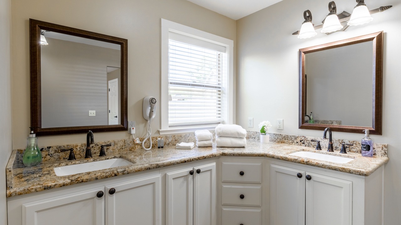 Photo of Bathroom in Mariposa