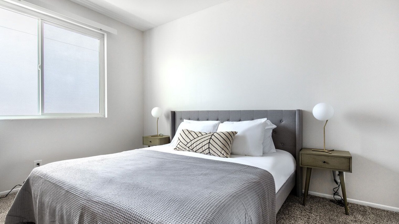 Photo of Bedroom in Beverly Grove
