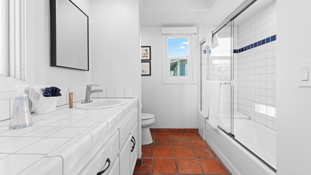 Photo of Bathroom in South Mission Beach