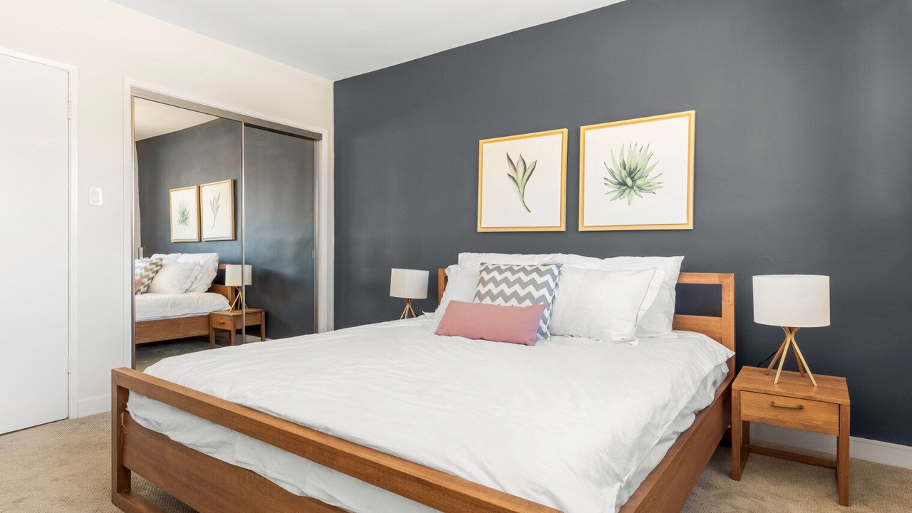 Photo of Bedroom in Sawtelle