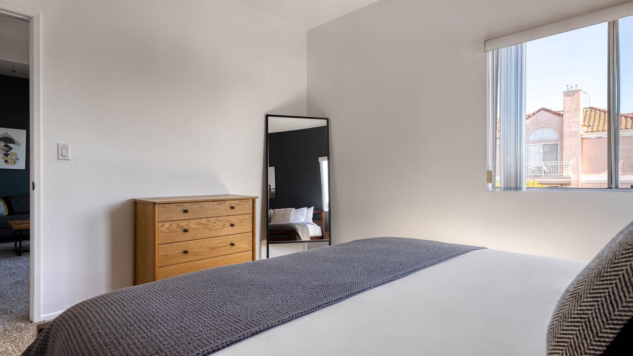 Photo of Bedroom in La Brea