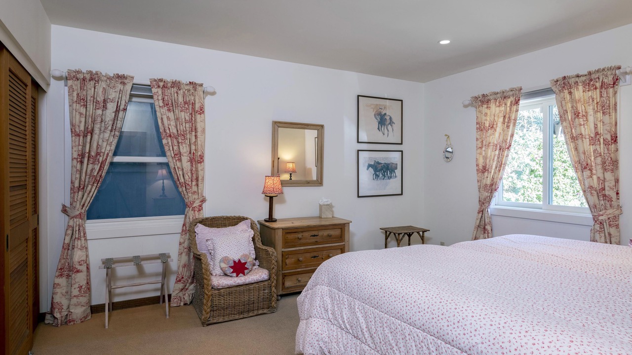 Photo of Bedroom in Carpinteria