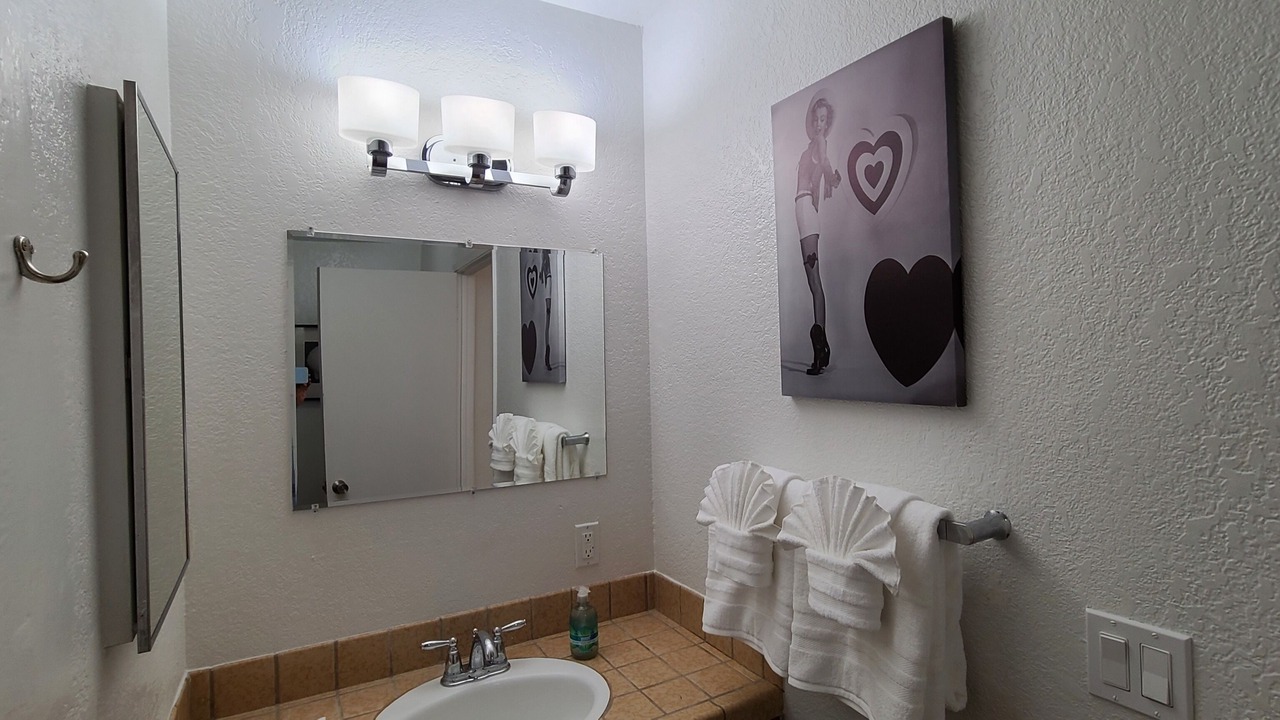 Photo of Bathroom in Oak Park