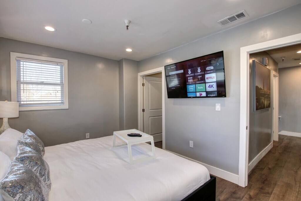 Photo of Bedroom in North Oak Park