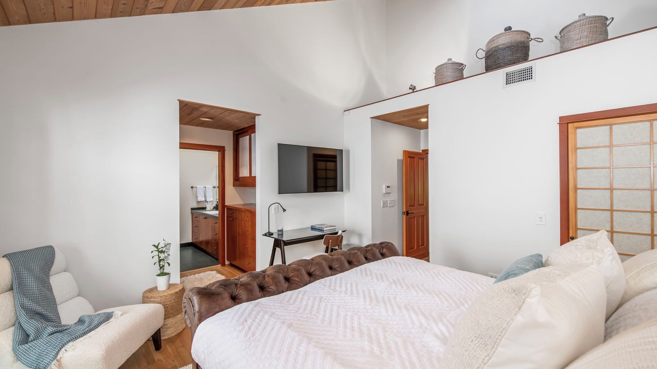 Photo of Bedroom in Santa Monica Canyon