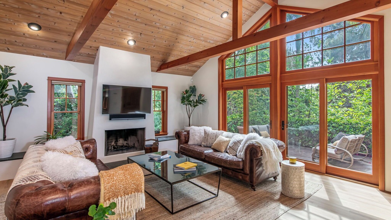 Photo of Livingroom in Santa Monica Canyon