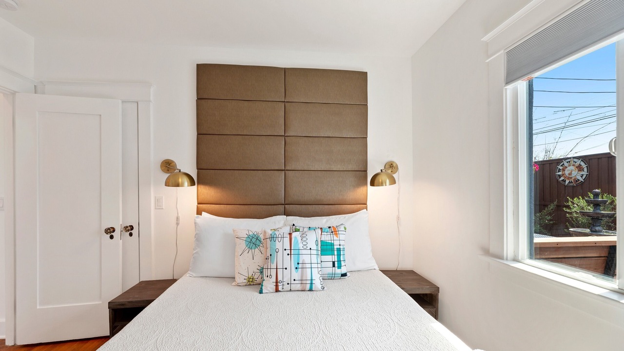 Photo of Bedroom in Altadena