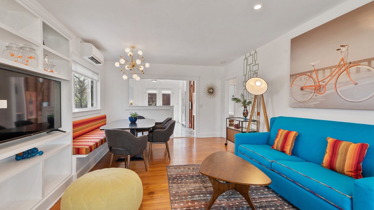 Photo of Livingroom in Altadena