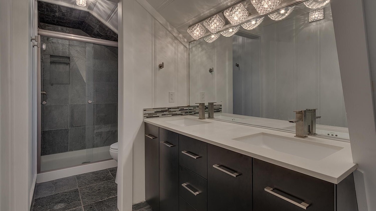 Photo of Bathroom in Tahoe Pines