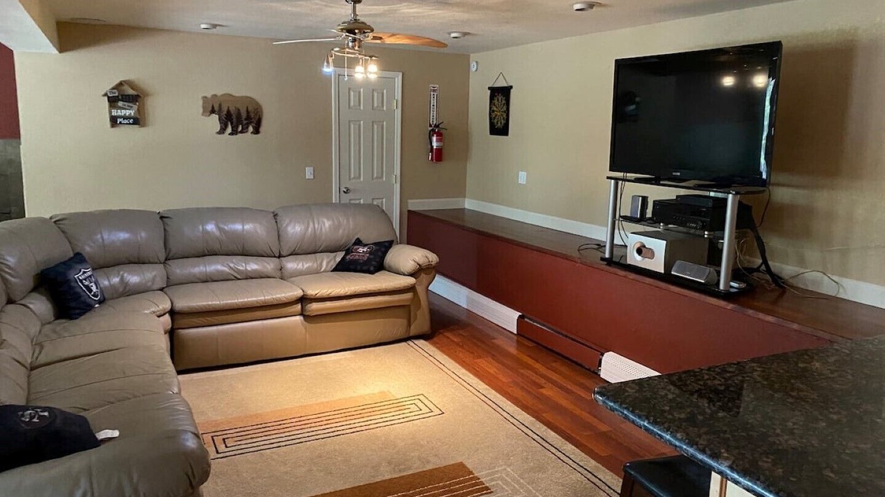 Photo of Livingroom in Country Club Estates