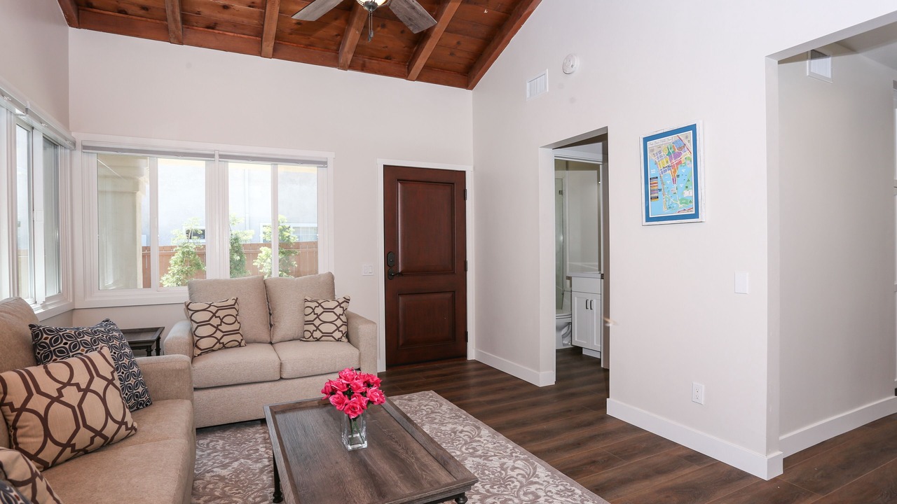 Photo of Livingroom in Crown Point