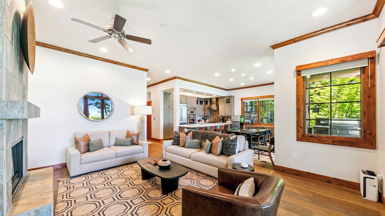 Photo of Livingroom in Sierra Shores