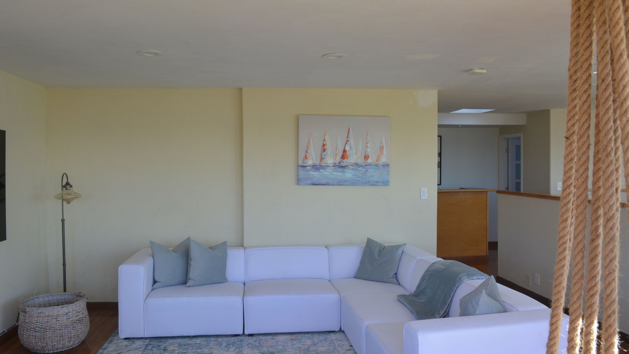 Photo of Livingroom in Moss Beach