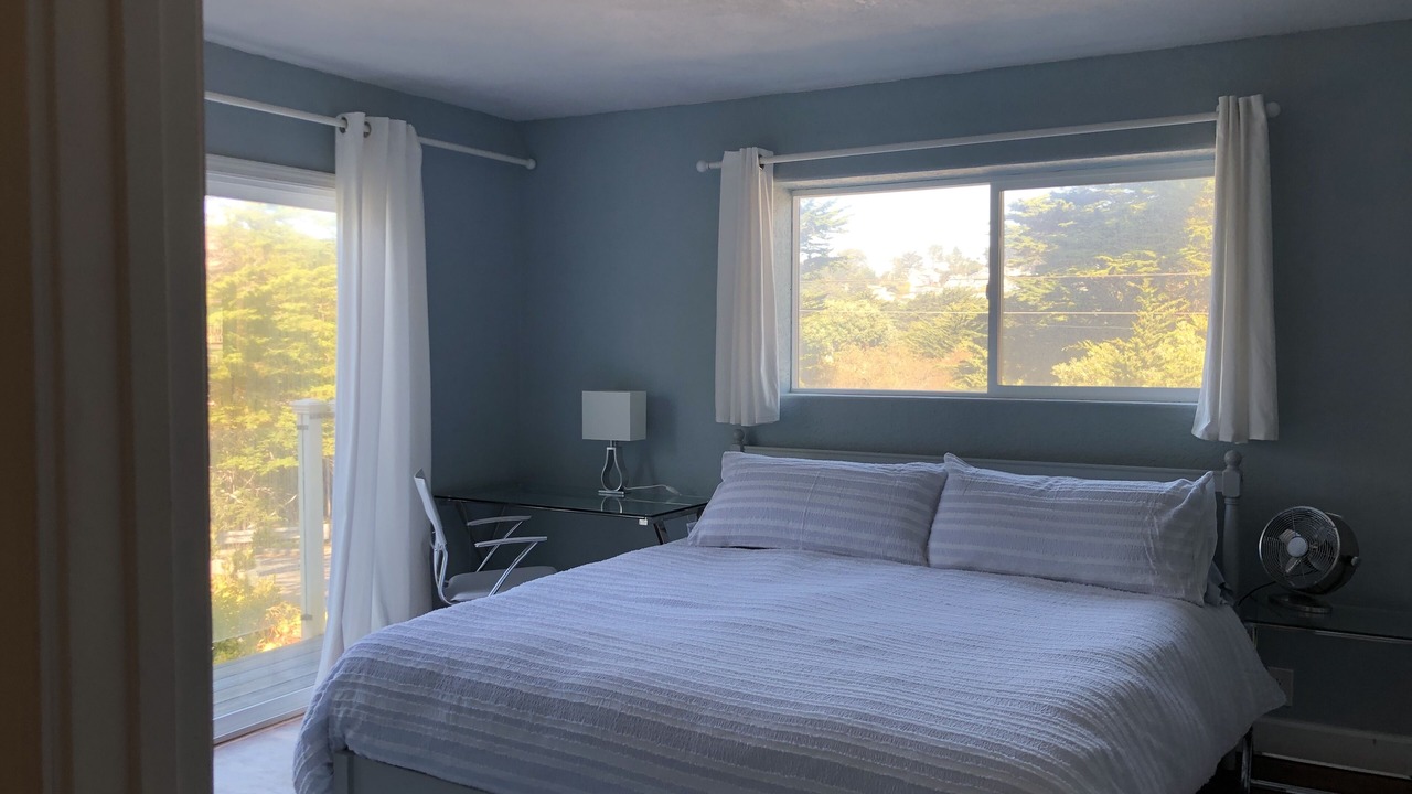Photo of Bedroom in Moss Beach