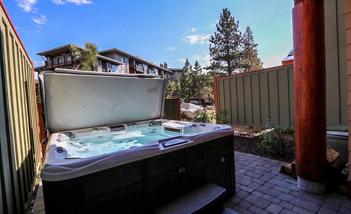 Photo of Outdoor in Mammoth Lakes