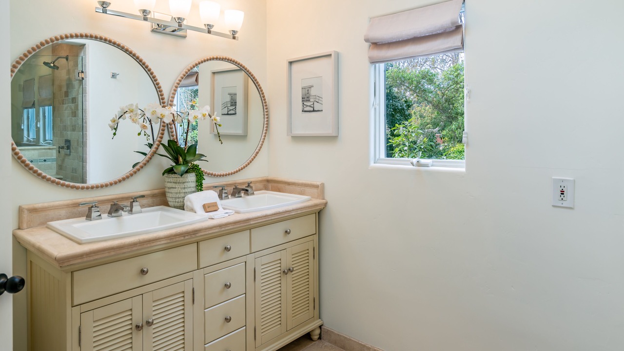 Photo of Bathroom in Montecito