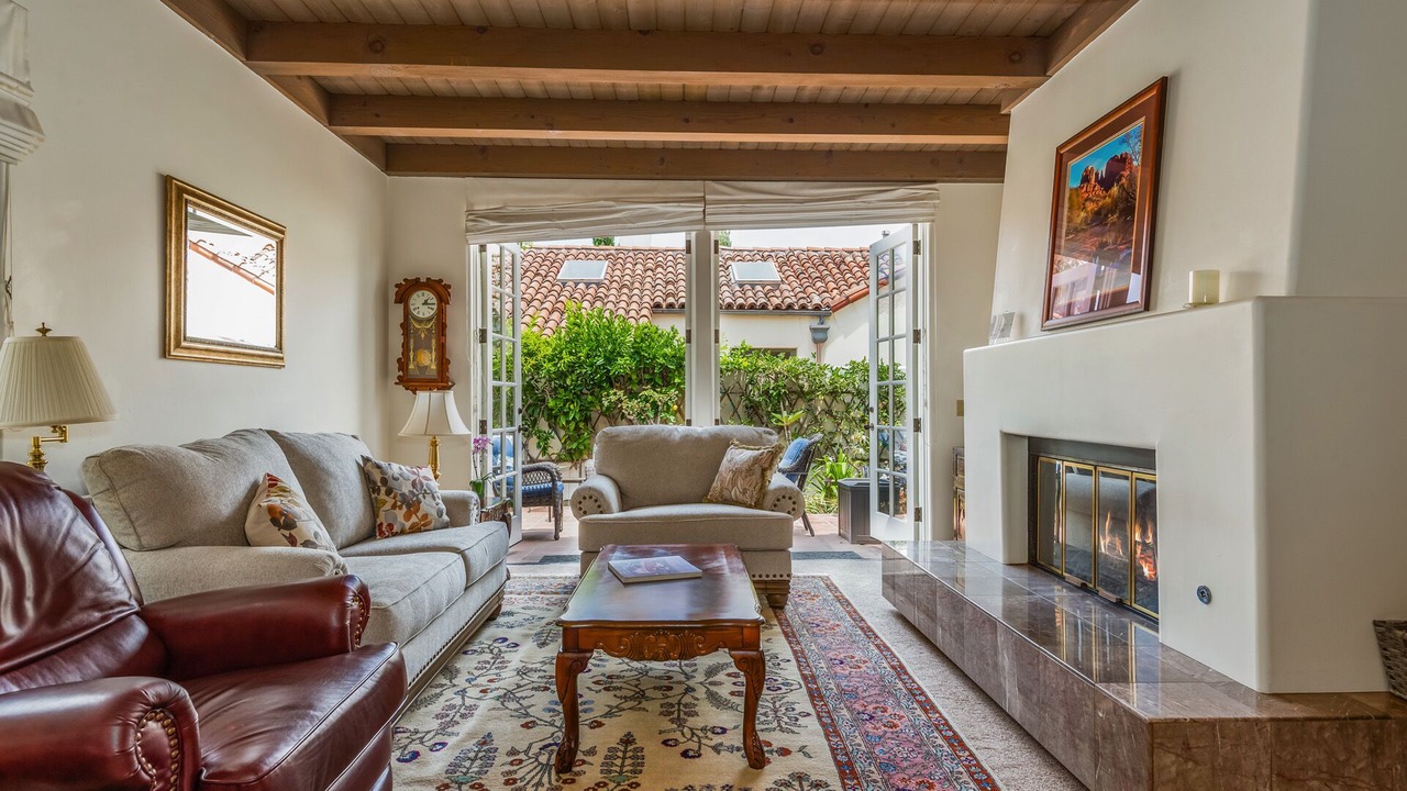 Photo of Livingroom in Laguna