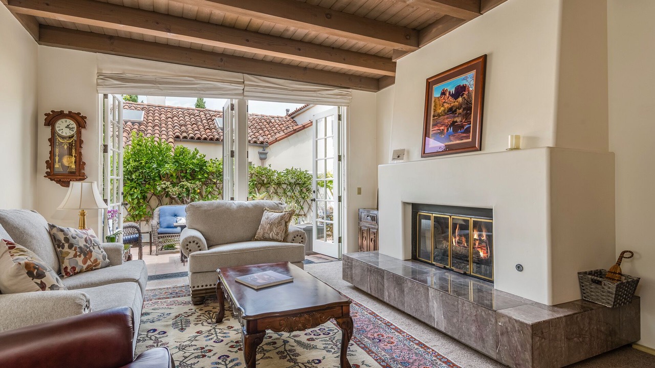 Photo of Livingroom in Laguna