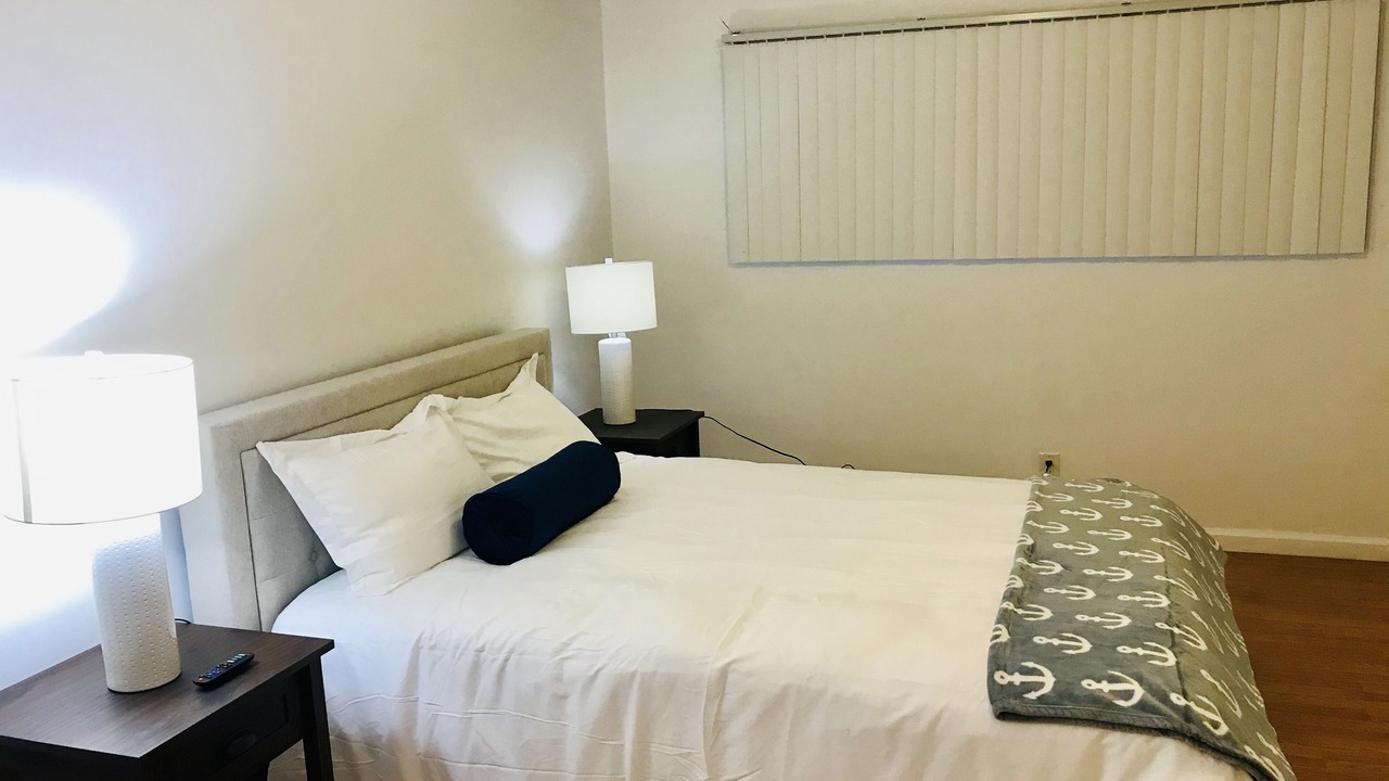 Photo of Bedroom in Sawtelle