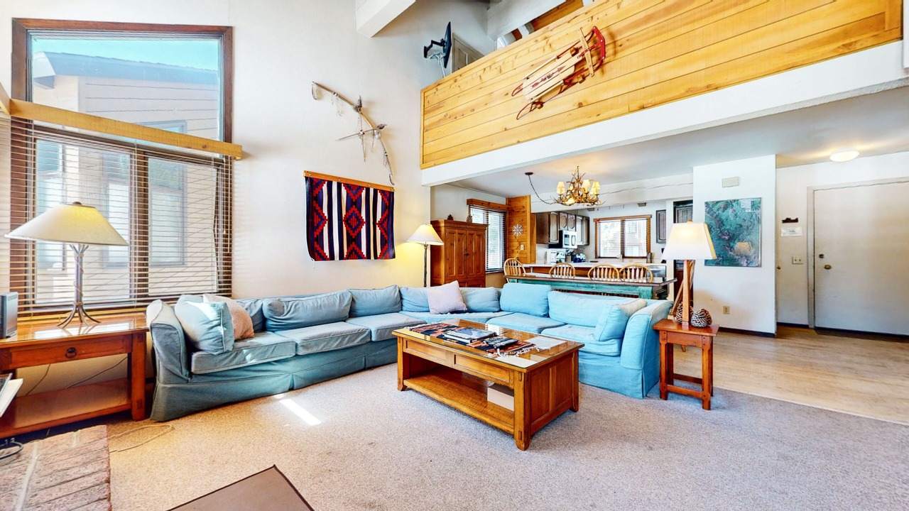 Photo of Livingroom in Mammoth Lakes
