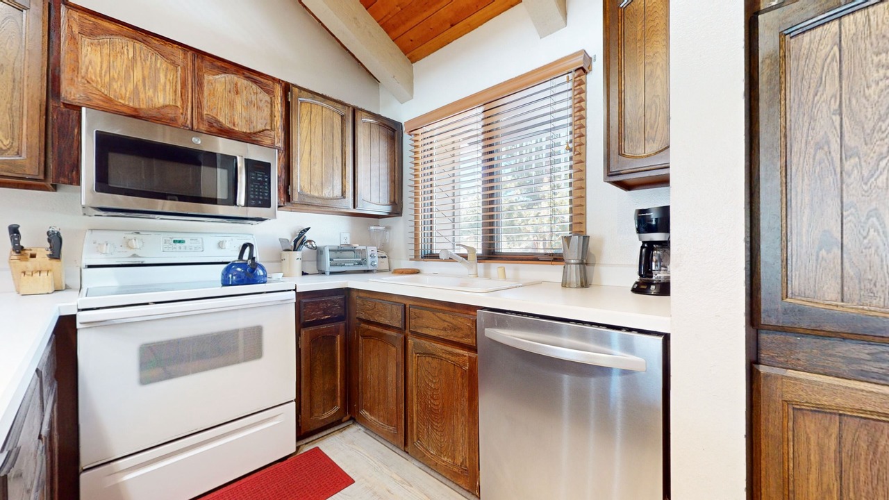 Photo of Kitchen in Mammoth Lakes