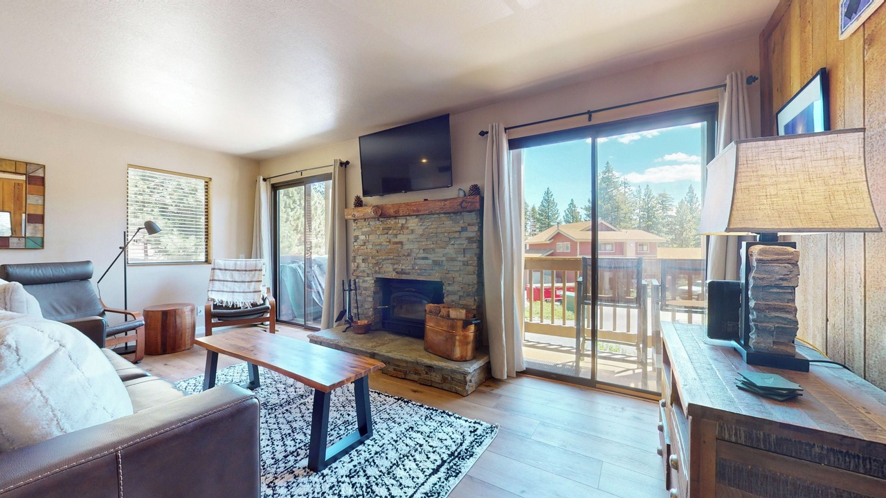 Photo of Livingroom in Mammoth Lakes