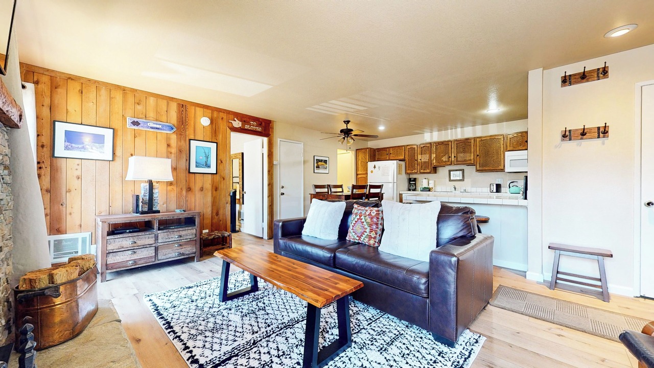 Photo of Livingroom in Mammoth Lakes