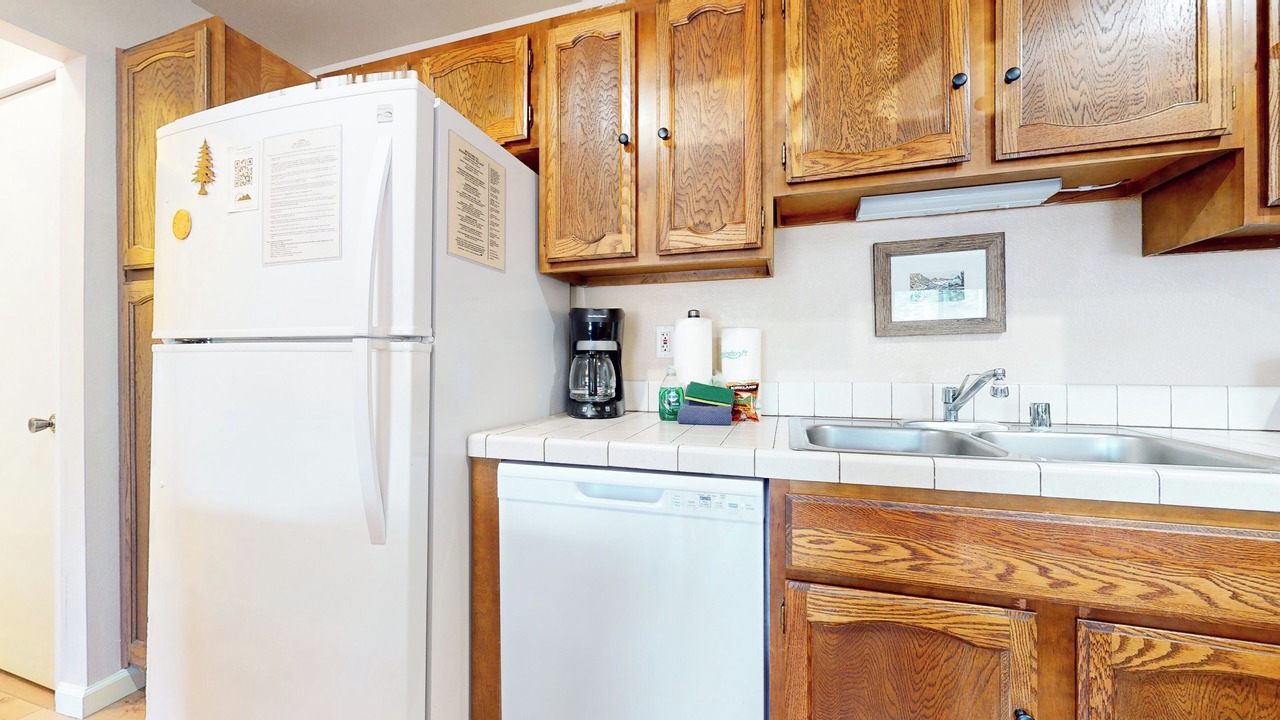 Photo of Kitchen in Mammoth Lakes