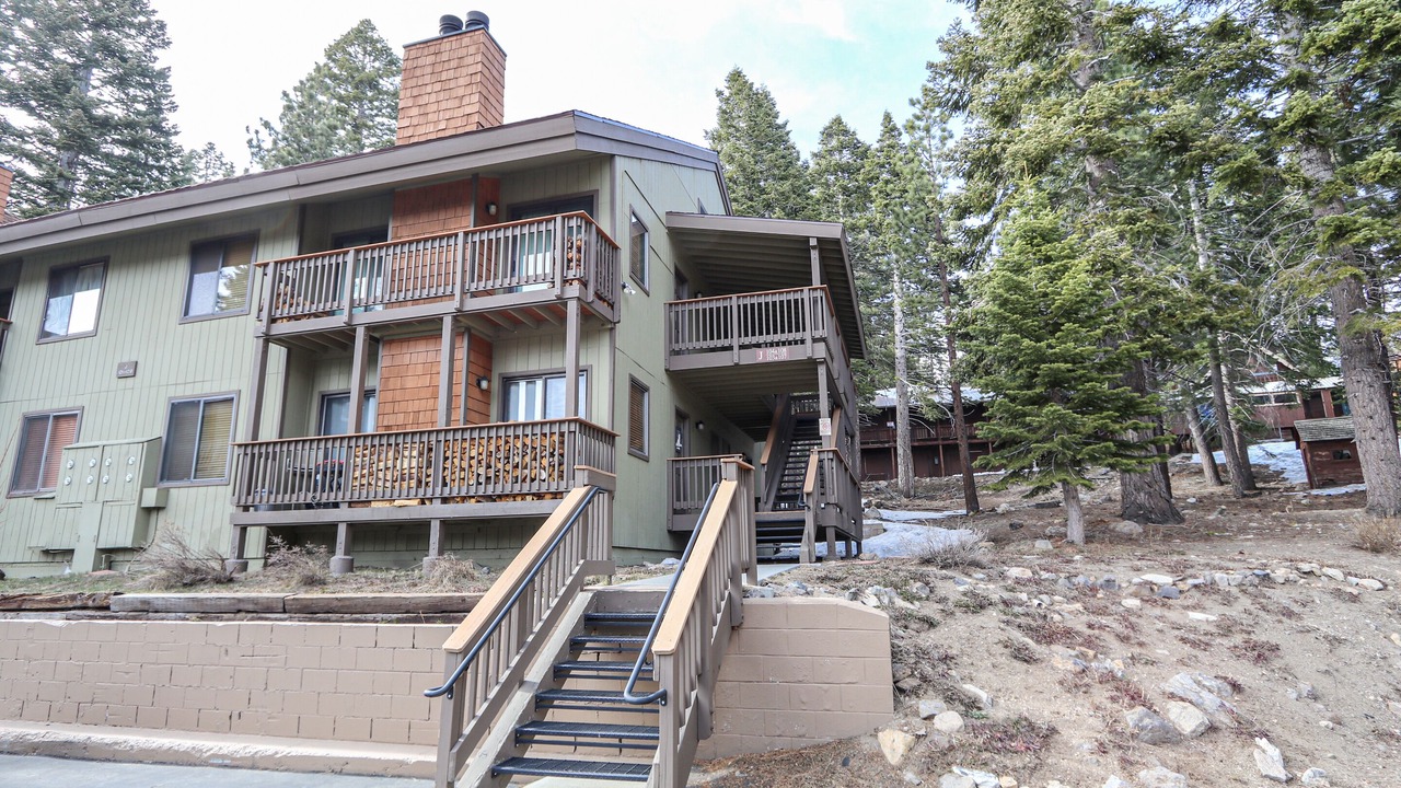 Photo of Outdoor in Mammoth Lakes