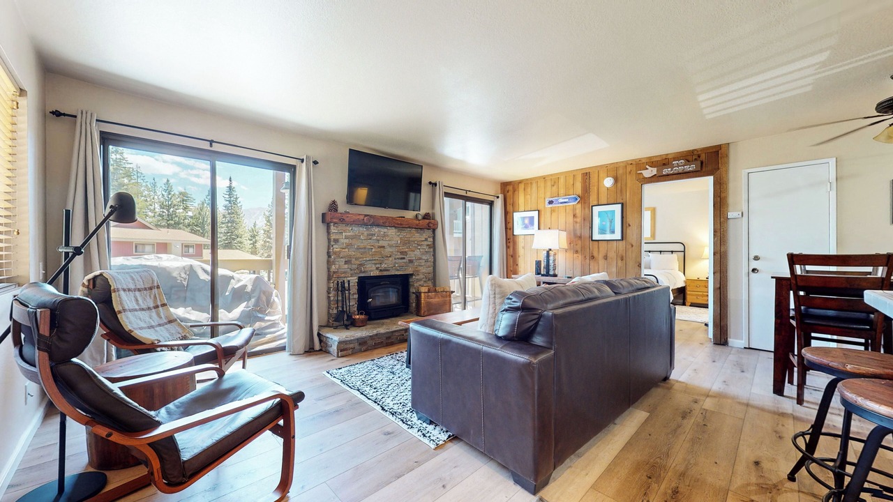 Photo of Livingroom in Mammoth Lakes