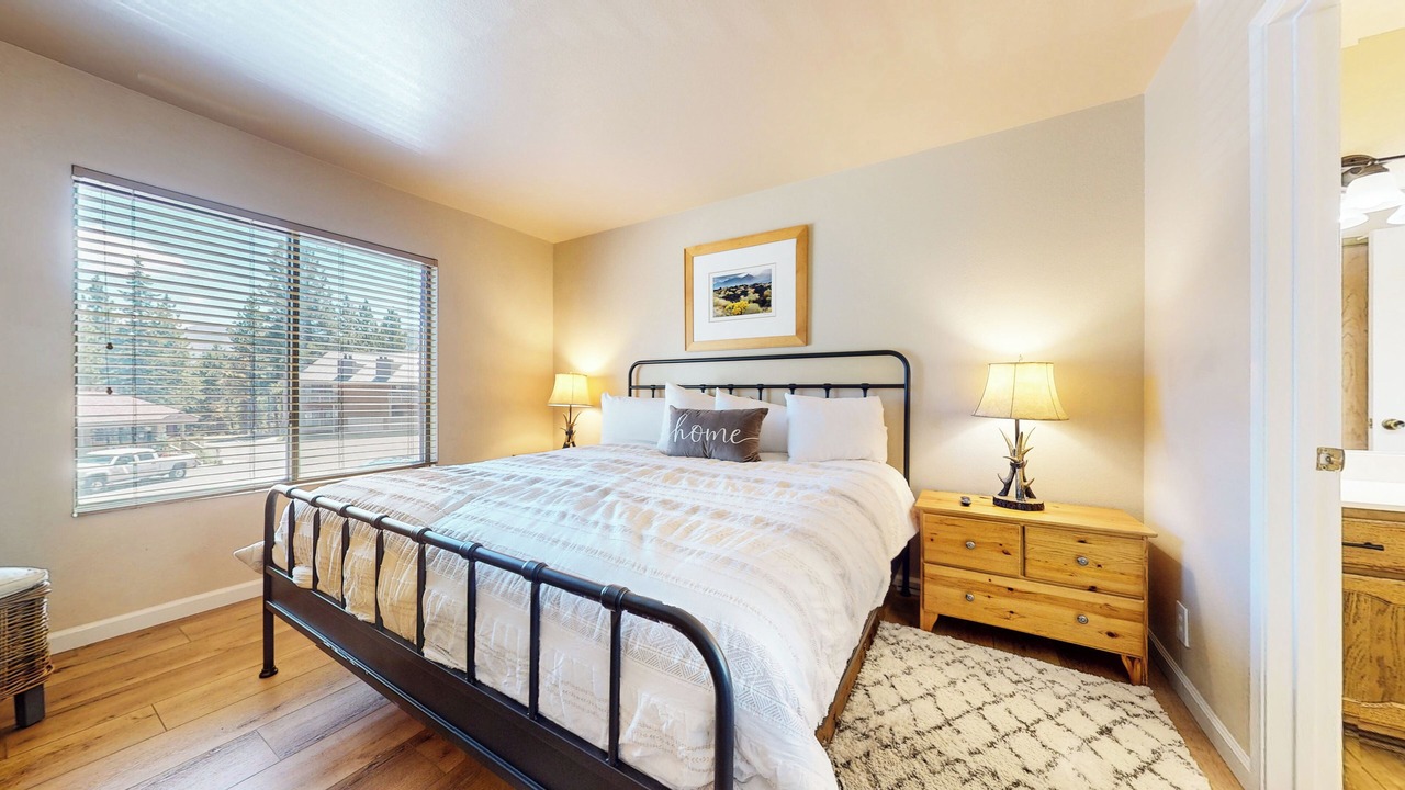 Photo of Bedroom in Mammoth Lakes