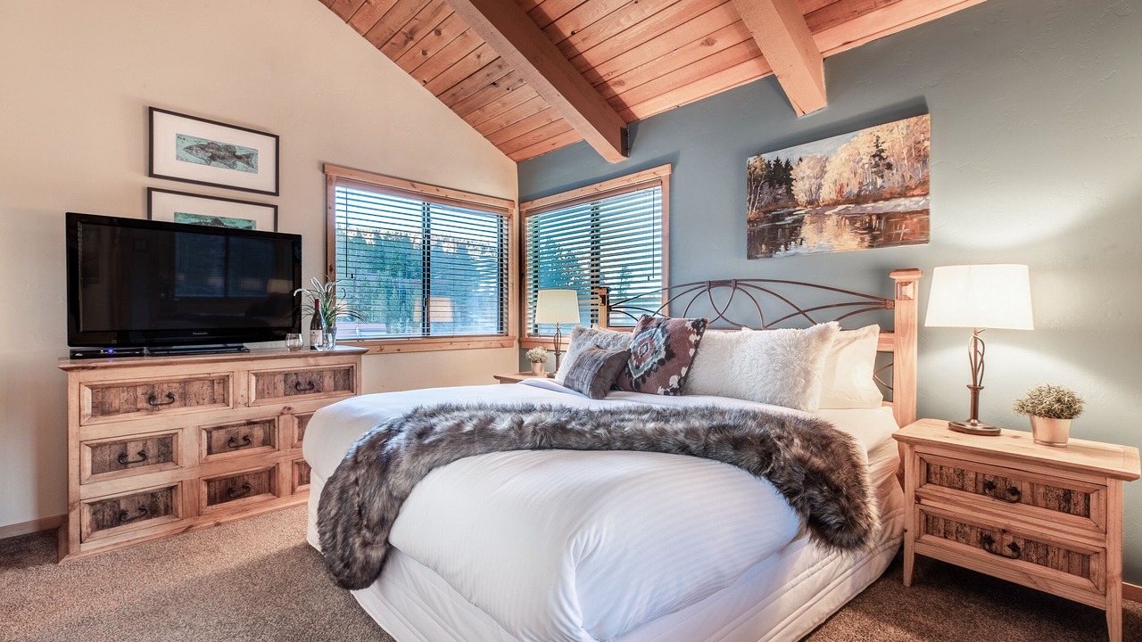 Photo of Bedroom in Mammoth Lakes