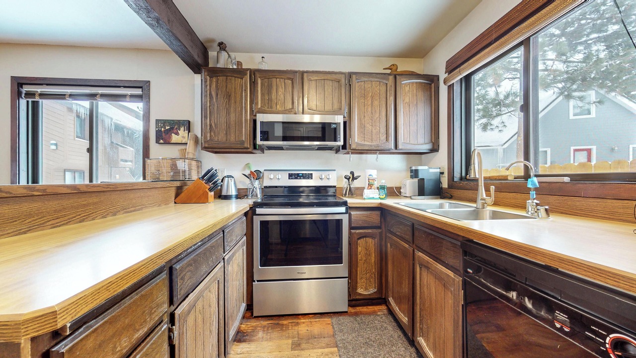 Photo of Kitchen in Mammoth Lakes