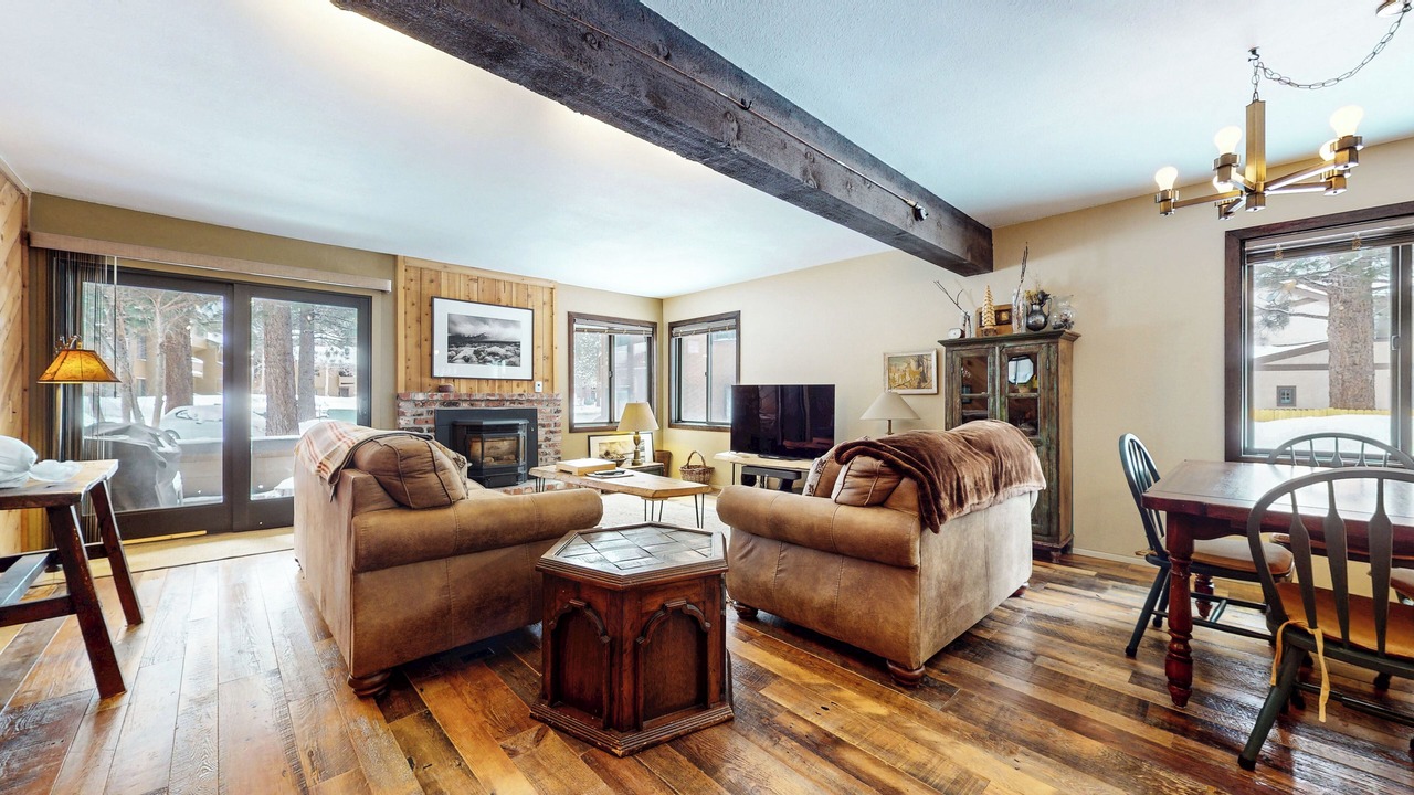 Photo of Livingroom in Mammoth Lakes