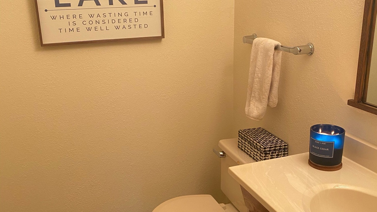 Photo of Bathroom in Lakeshore