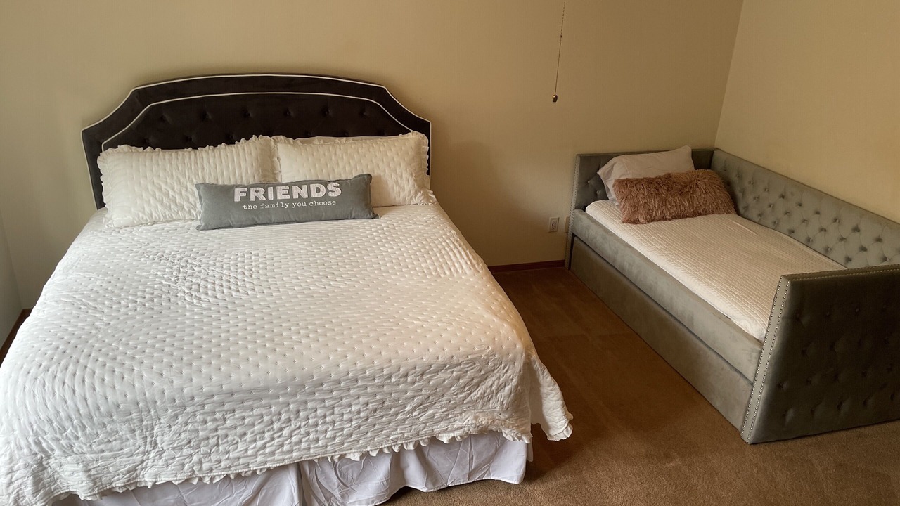 Photo of Bedroom in Lakeshore