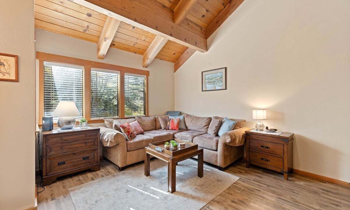 Photo of Livingroom in Tahoe Woods