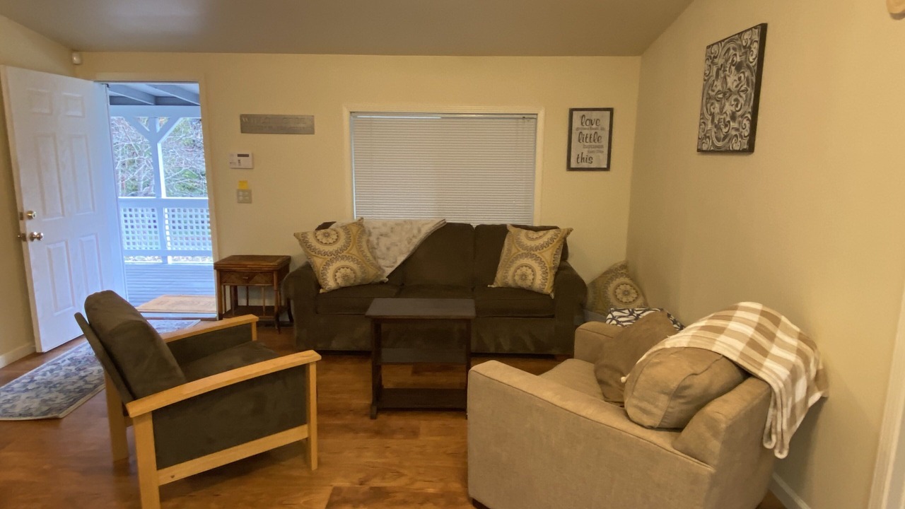 Photo of Livingroom in Willow Creek