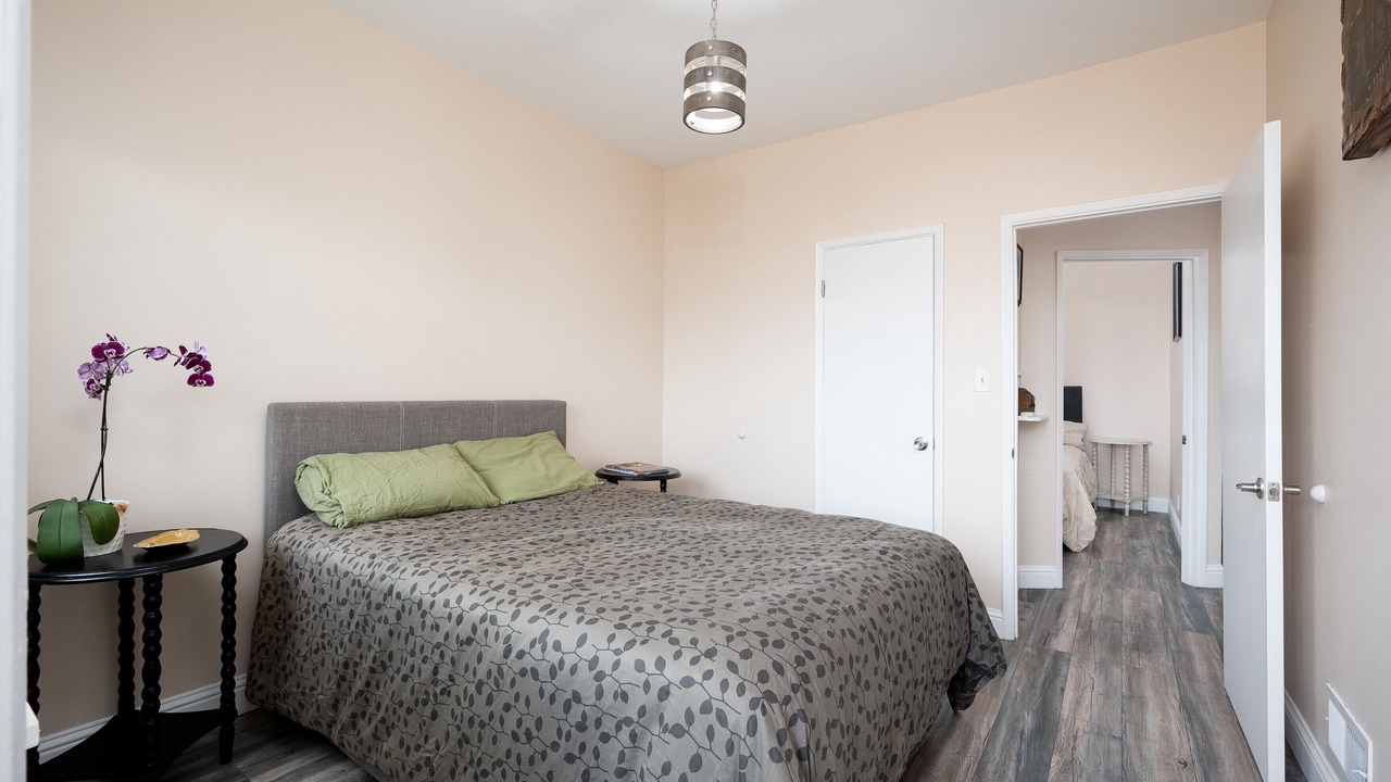 Photo of Bedroom in Outer Sunset