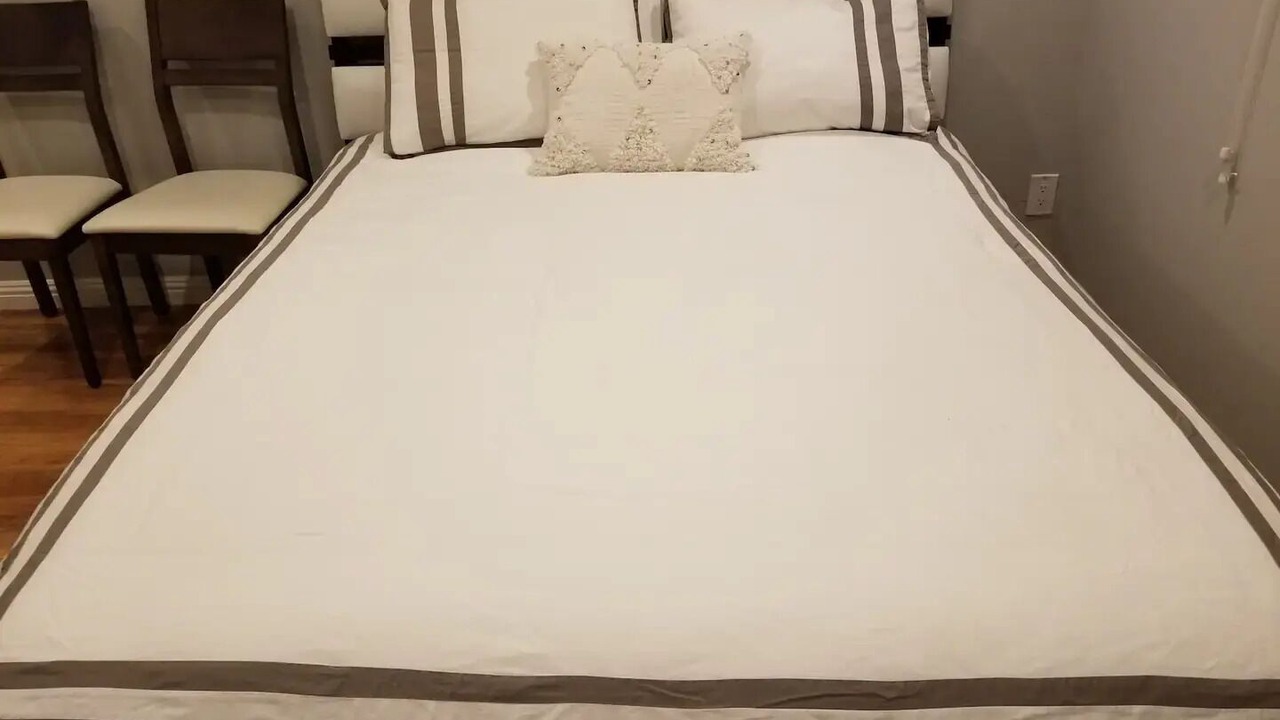 Photo of Bedroom in Evergreen Park