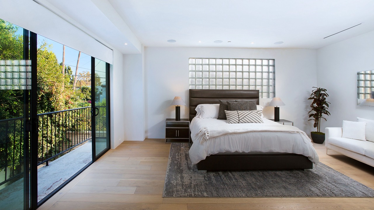 Photo of Bedroom in Beverly Grove