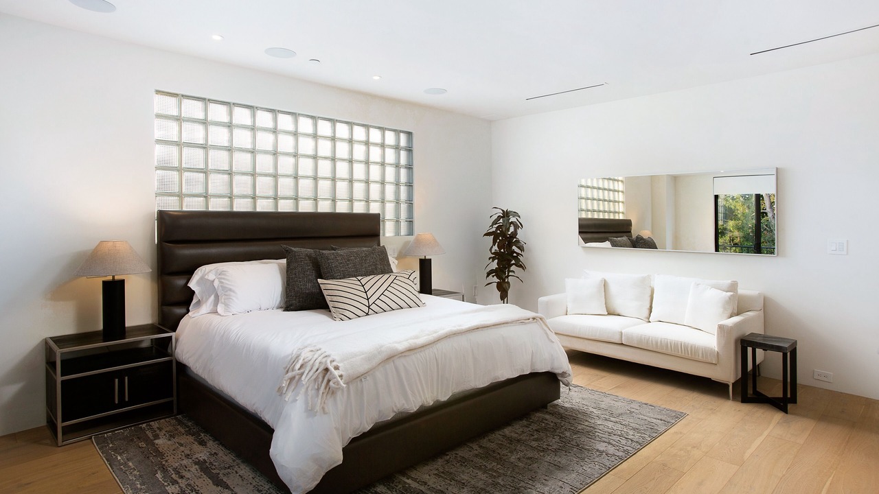 Photo of Bedroom in Beverly Grove