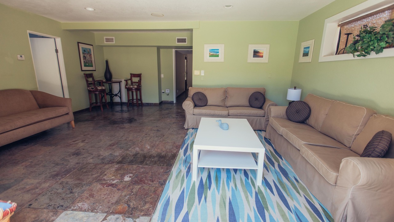 Photo of Livingroom in North Pacific Beach