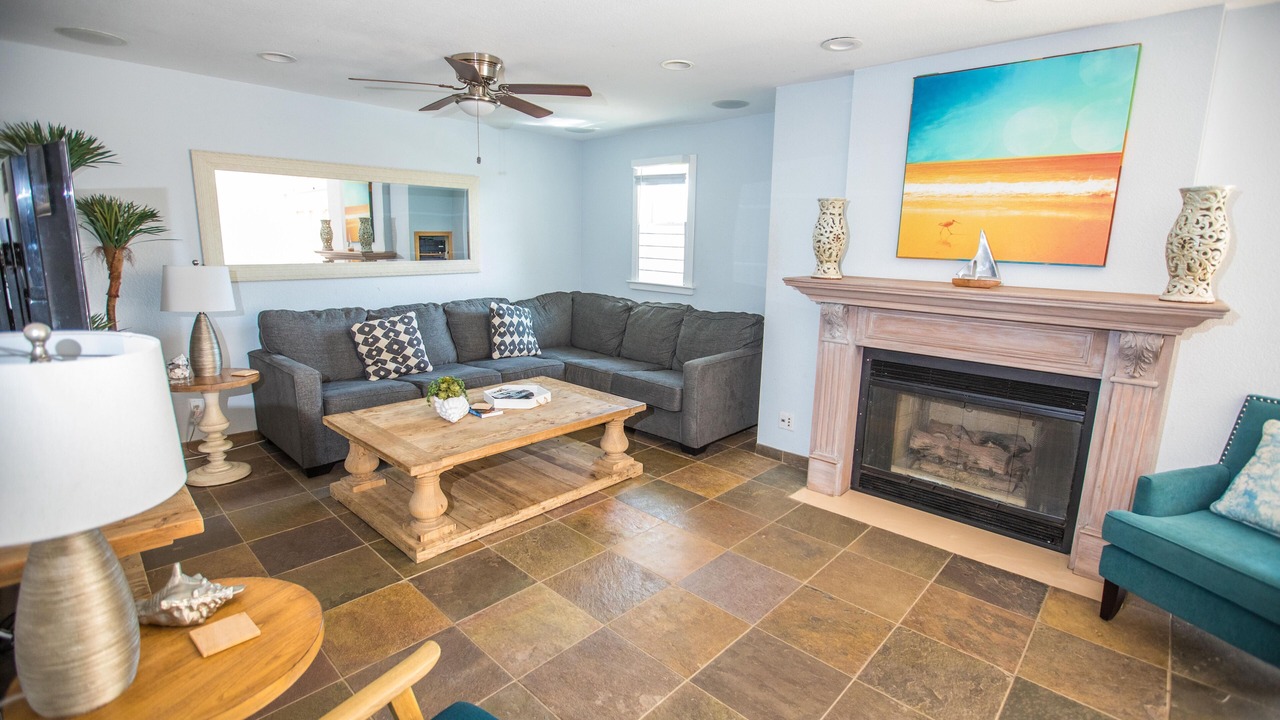 Photo of Livingroom in North Pacific Beach
