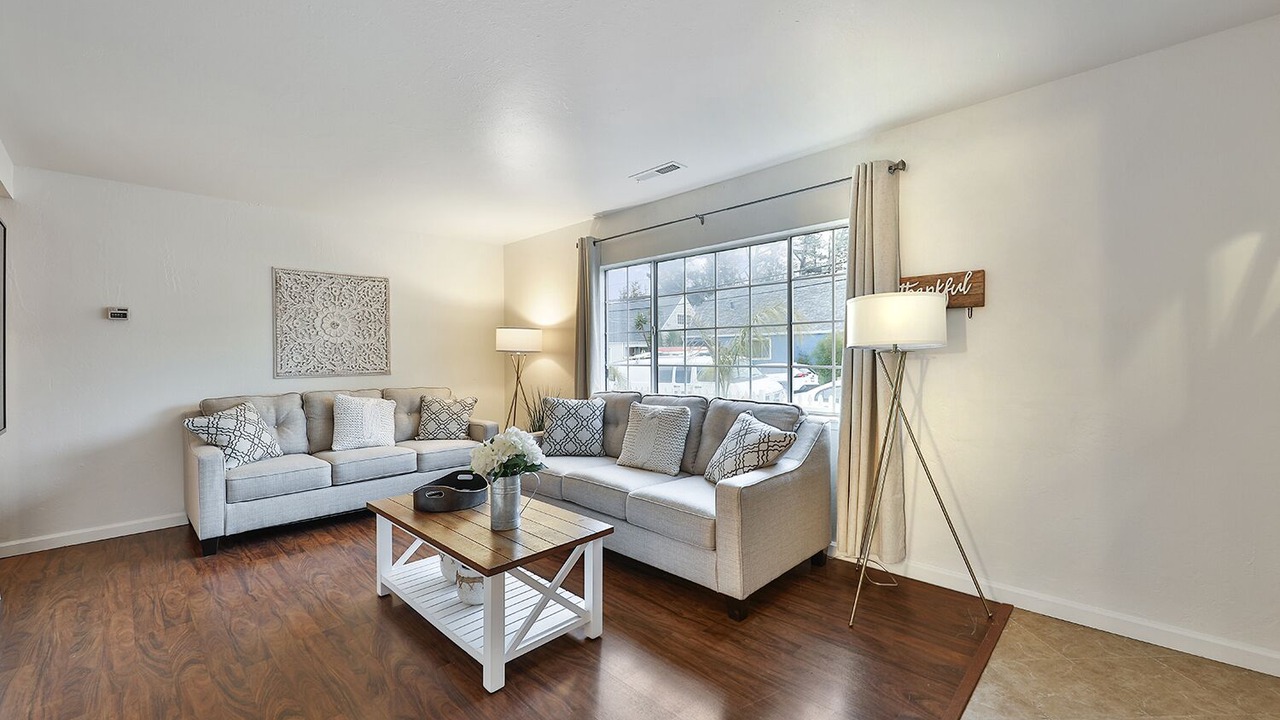Photo of Livingroom in South San Francisco