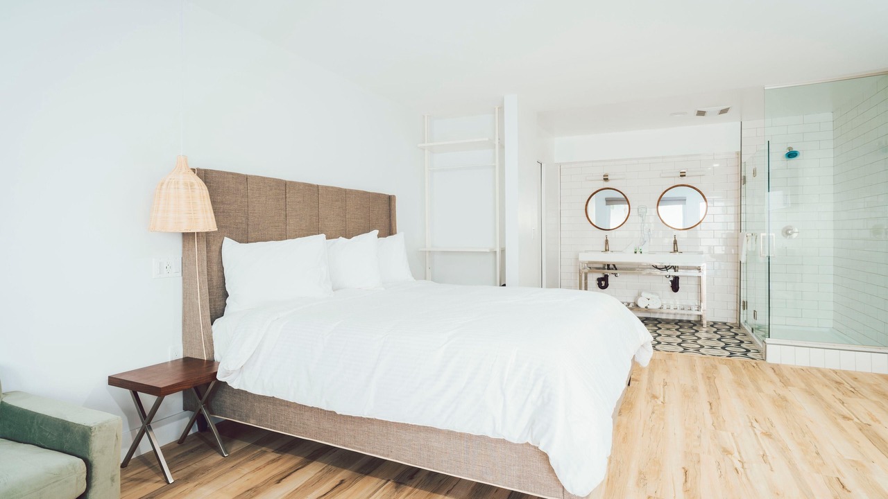 Photo of Bedroom in Belmont Shore