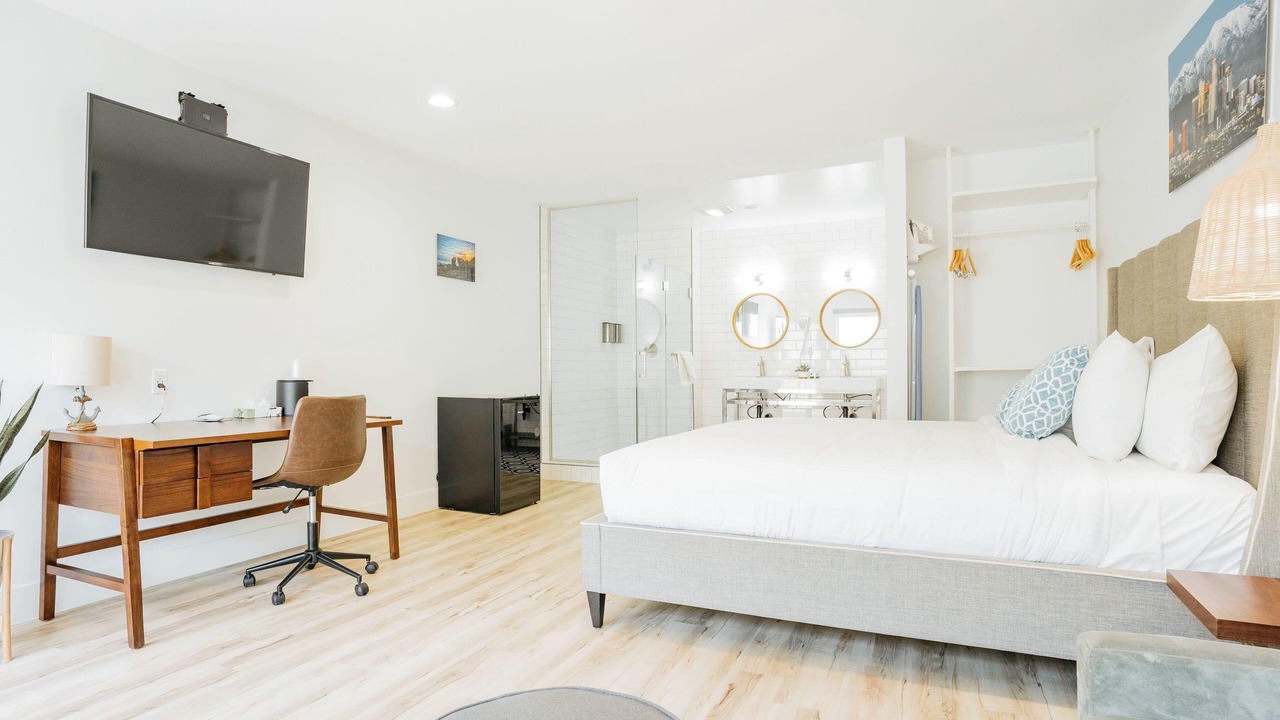 Photo of Bedroom in Belmont Shore