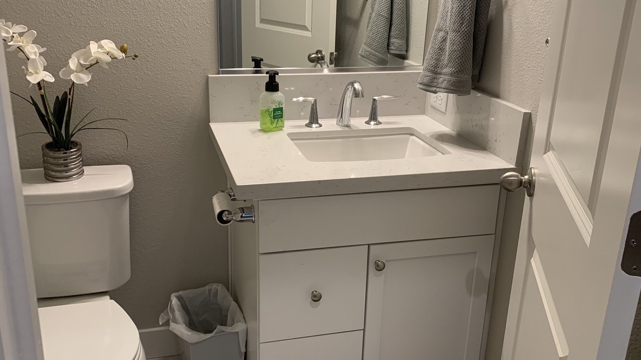 Photo of Bathroom in Raisin