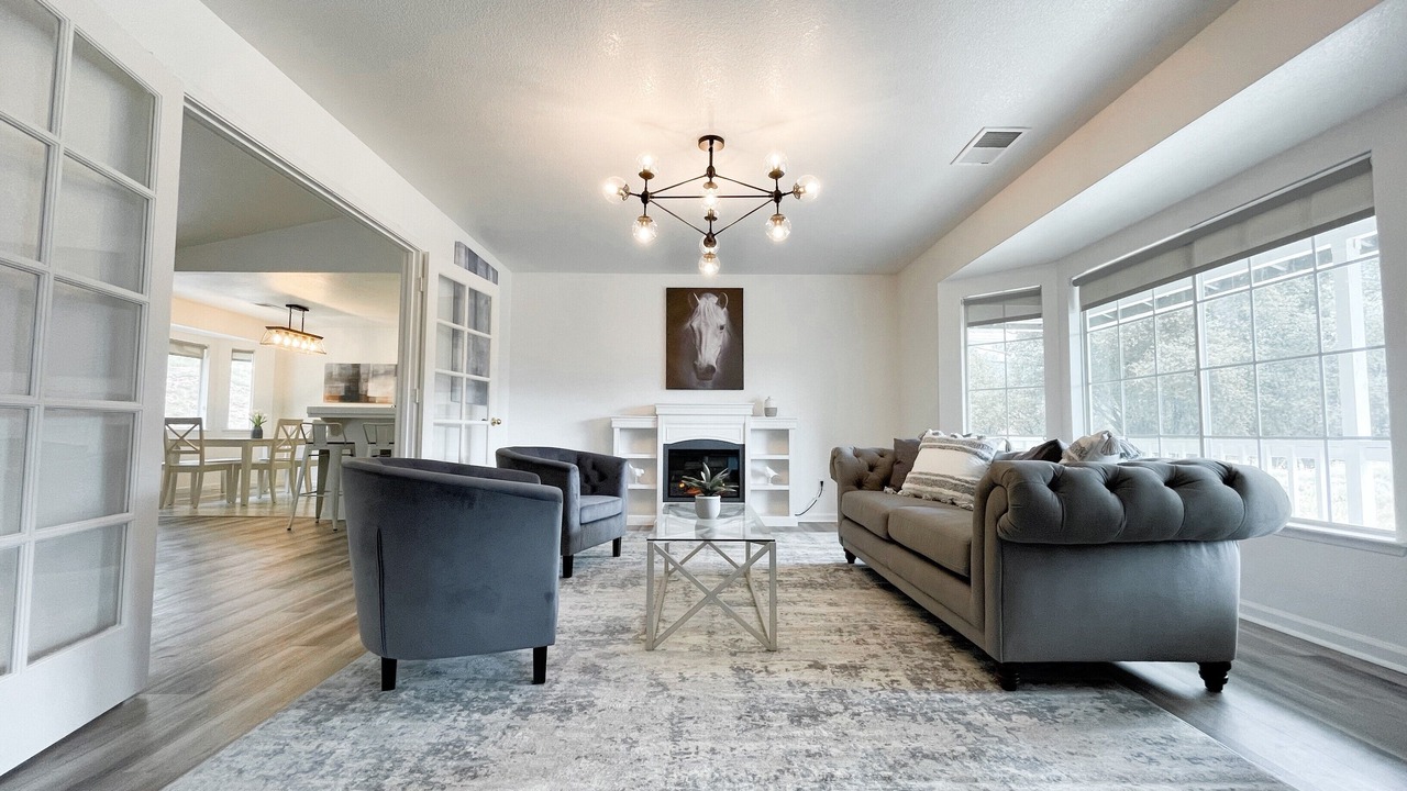 Photo of Livingroom in Oakhurst